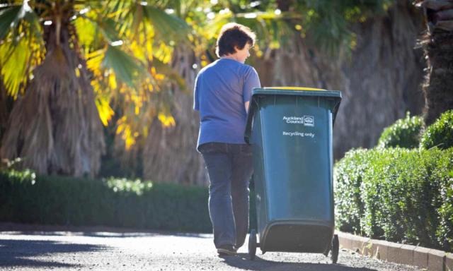 Inspectors will soon be going through people's bins to help families understand what can and can't be recycled.